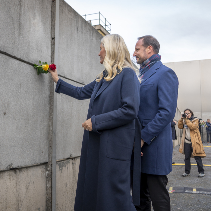 Commemorating the fall of the Berlin Wall 